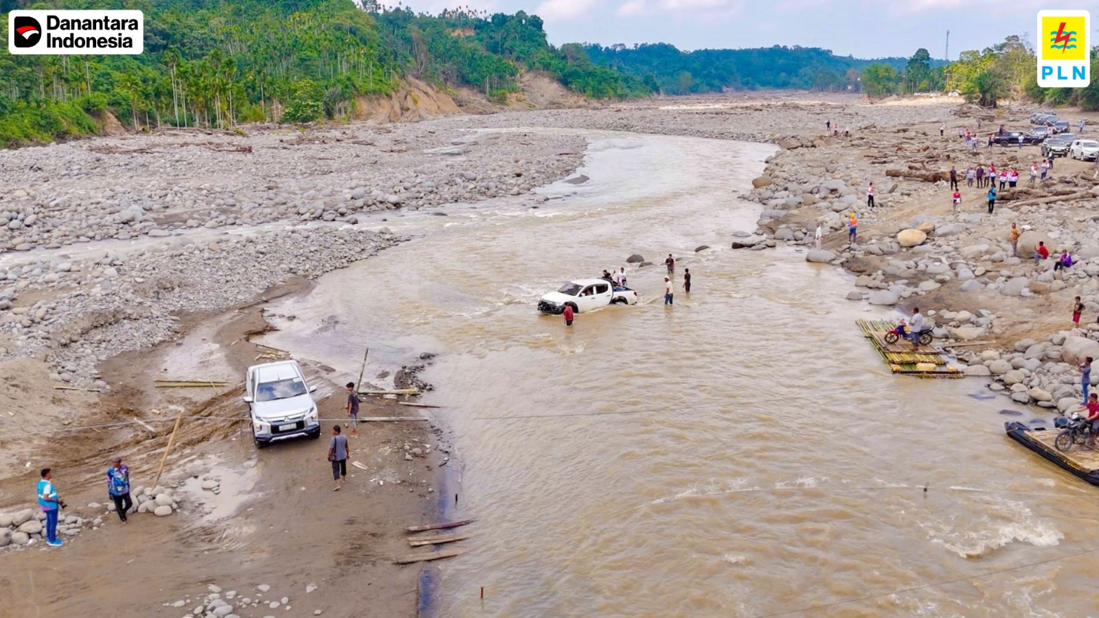 PLN Distribusikan Bantuan 1.000 Genset Kementerian ESDM, Bangkitkan Semangat Warga Aceh Pascabencana